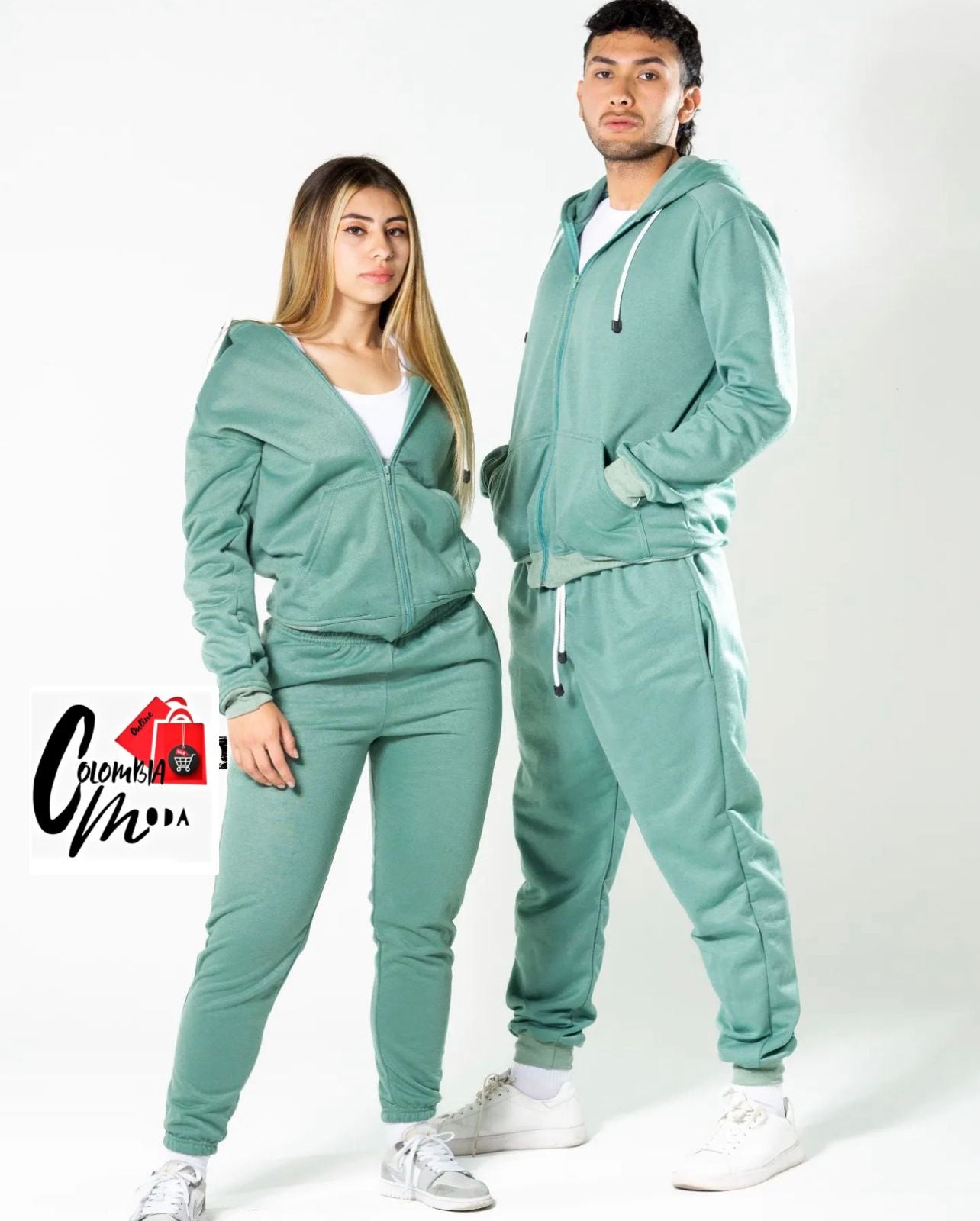 Conjunto de Sudadera y Camiseta N82B